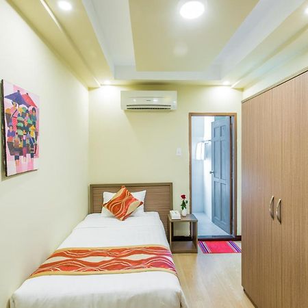 Golden Gate China Town Hotel Yangon Exterior foto