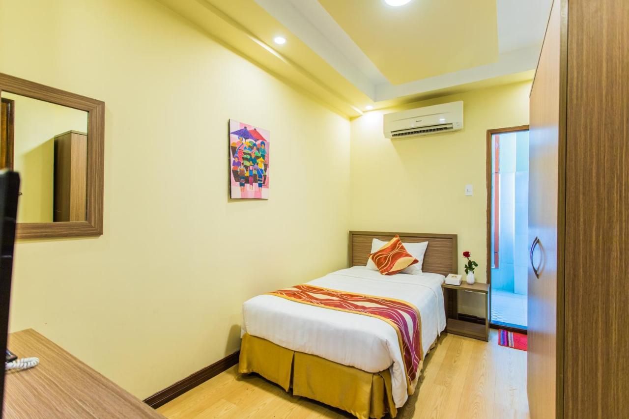 Golden Gate China Town Hotel Yangon Exterior foto